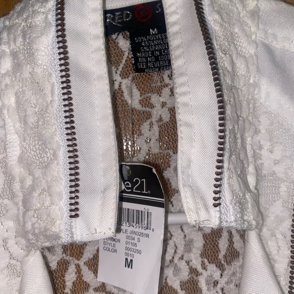 Denim and sheer lace jackets, 1 black, 1 white, both size medium - Picture 4 of 6